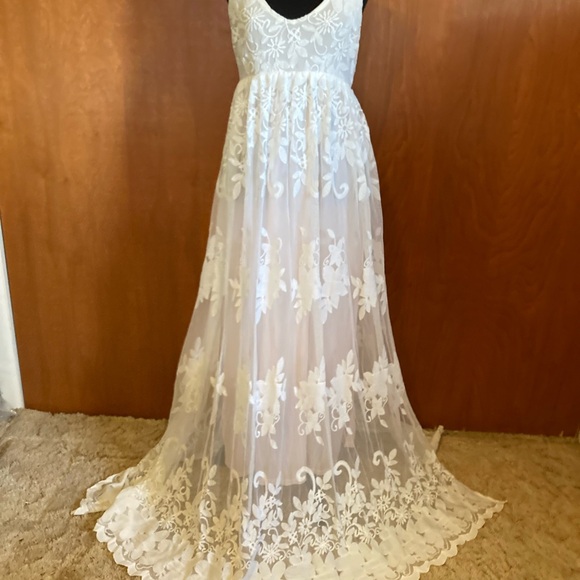 Sheer Floral Lace Maxi Dress with Spaghetti Straps - Picture 2 of 6